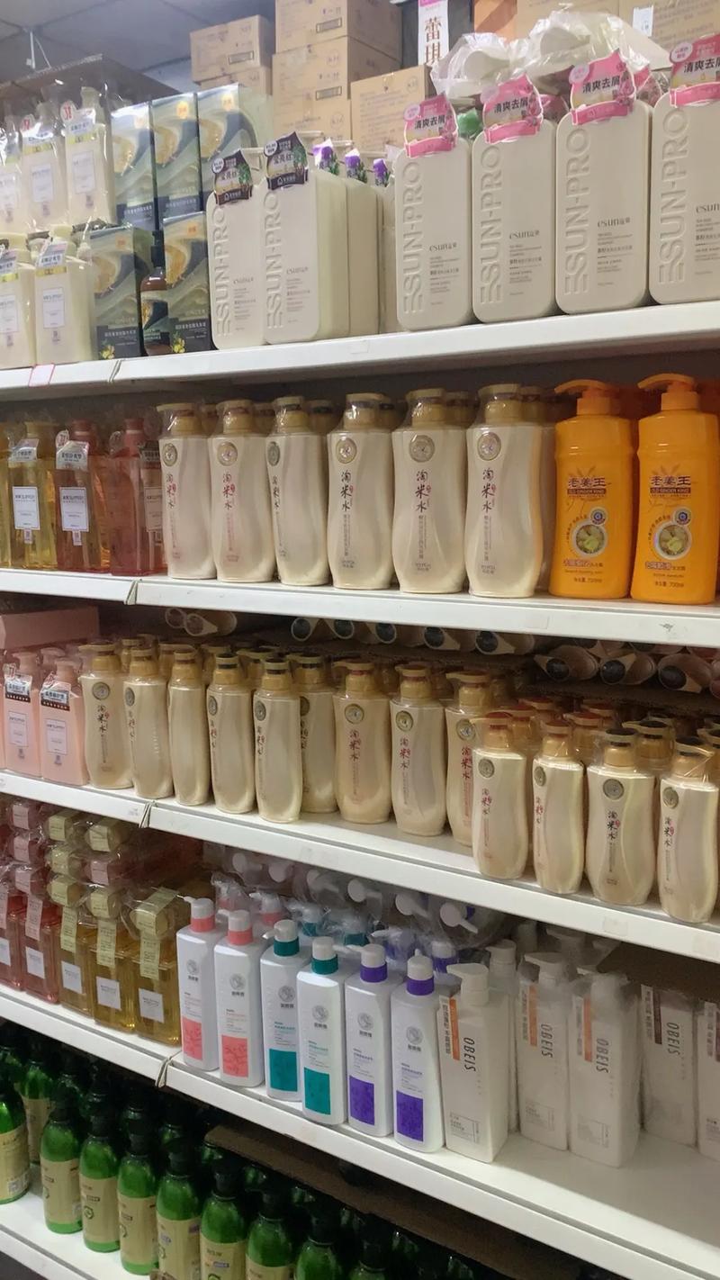 曉航化妝品批發 誠信經營，質量第一，歡迎新老客戶光臨